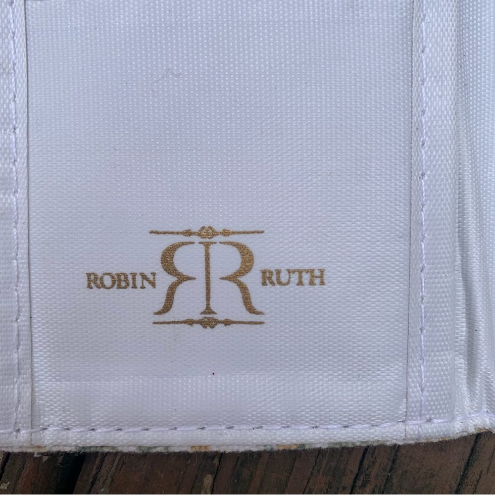 Robin Ruth Sweden Floral Wallet - Picture 4 of 5